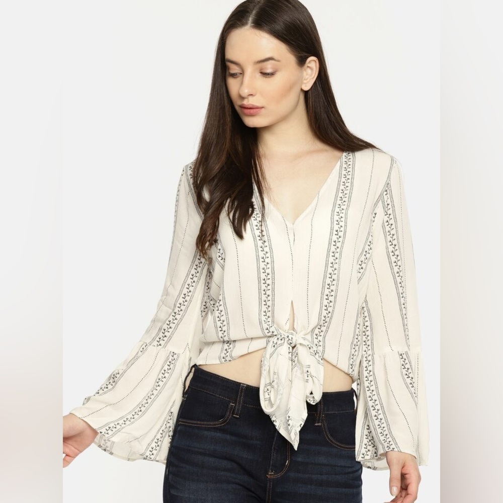 American Eagle Sz Large Tie Front Crop Top‎